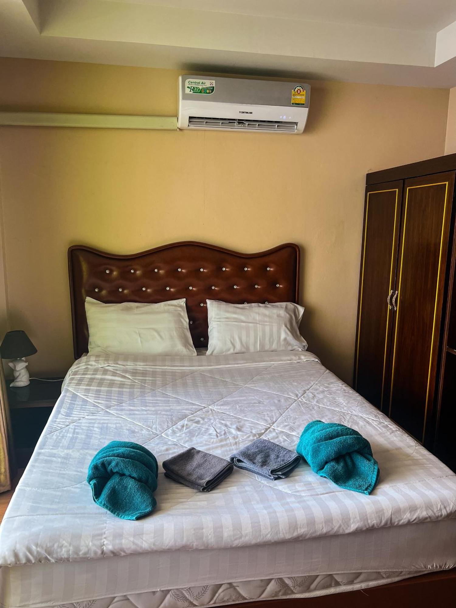 Smyrna Apartment Pattaya Ngoại thất bức ảnh