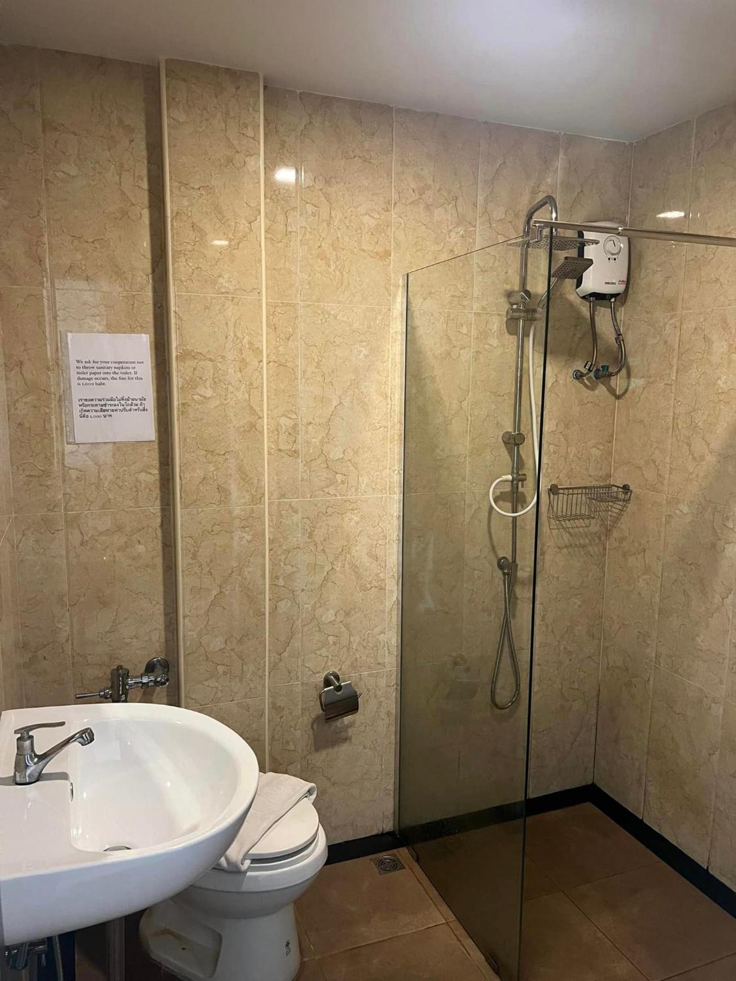 Smyrna Apartment Pattaya Ngoại thất bức ảnh